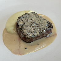 ザ タヴァン グリル＆ラウンジ - 