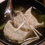 スープ餃子 472円