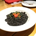 タケル クインディチ - 具を楽しめるイカ墨リゾット、うまいねー