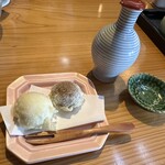 会津山都そば つつみ庵 - 揚げそばまんじゅう。七味醤油でも美味しい