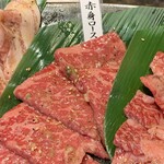 Yakiniku Tokuju - 徳寿セットB（塩）の和牛赤身ロース