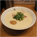 Ramen 辻 - 鶏白湯（醤油） 950円 半熟煮玉子 100円