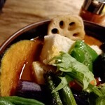 RAMAI - 野菜に隠れて揚げ出し豆腐