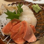 Tachigui Dokoro Chokotto Sushi - オススメの帆立の刺身