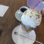 クリクリ - 春のレアチーズパフェ¥1150(〜2024.4.1)