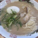 九州長浜ラーメン 南州屋 - 博多豚骨らーめん（ハリガネ）＋味付玉子（塩）
＋替え玉（普通）
700円＋120円＋150円