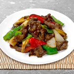 Stir-fried beef with wasabi flavor (fried beef with green mustard and pepper)