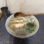 烈志笑魚油 麺香房 三く - 恋煮干し魚三