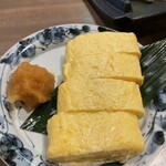 地下だけど入ったら雰囲気が良くて料理人がしっかり食事を作ってお酒もたくさんあって楽しいお店。ごんべえ - 