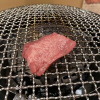 牛刺しと焼肉 仔虎 クリスロード店 - 