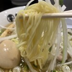 地鶏中華そば 阿波家 - 麺が美味い