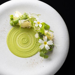 Dishes that appeal to you with their beauty and delicate flavor