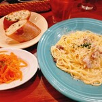 Pasta Alba - 自家製ベーコンのカルボナーラ