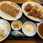 大阪王将 出来島店 - 鶏の唐揚げ定食（餃子付き）¥1190
