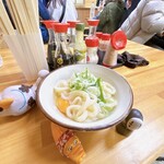 谷川米穀店 - 店内は狭いですが
ゆっくり食べれるような配慮があります