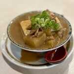 大阪大衆割烹へそ - もつ豆富煮込み