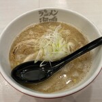 Ramen Unari - とんこつ醤油ラーメン890円