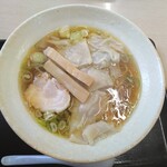 Chuukasoba Yatarou - ワンタン麺