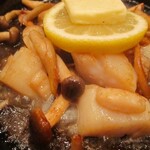 Nishiyamatei - ホタテ貝柱ときのこのバター焼き