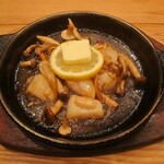 Nishiyamatei - ホタテ貝柱ときのこのバター焼き