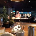 キハチ - 2014/02 キッチンの壁をダイナミックに取り払い、ダイニングと一体化…まるでキッチンの中で食事をしている 雰囲気なのだ