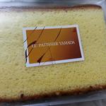 ル・パティシェ ヤマダ - カステラ　147円