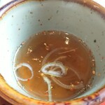 Shin Kame - 蕎麦湯を注ぎ葱&七味唐辛子のせ〆る
