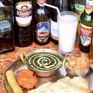 Lassi, Indian and Nepalese beer - a wide range of authentic drinks!