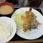 ランチハウス ミトヤ - スパイシー焼肉定食、+オプションで海老フライ