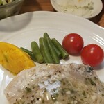 キッチン ブルー グローブ - 備え付け野菜のアップ