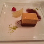 フォーシーズン・ダイニングルーム - 洋梨のキャラメルムース