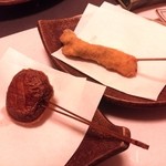 串揚げ串仙 - 椎茸の肉詰め、タラの芽