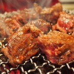 焼肉トラジ - ダイヤモンドカットカルビ 1500円
            
            食べごたえばっちりでした！
            