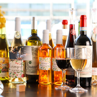 ソムリエ厳選のワインリストに注目