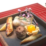 日本料理 吟 - 筍醤油焼き、福井産甘鯛若狭焼き、里芋、フルーツホオヅキ、ウドのきんぴら