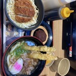 資さんうどん 尼崎浜小学校前店 - 