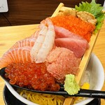 Namamagurosemmonten jimbee - 贅沢丼¥2999