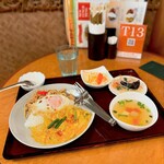 CHAO THAI - スープ、サラダ、ヤムウンセン、デザート付き