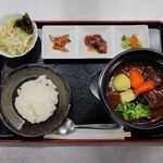 Ezakaya Hirokun - ごろっと野菜の土鍋ビーフシチュー