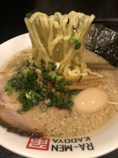 ラーメン角屋 - 麺リフト(太ちぢれ麺ver.)