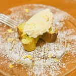 Trattoria Monolito - ピスタチオのバスクチーズケーキ