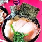 横浜ラーメン 田上家 - チャーシューメン並