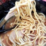 横浜ラーメン 田上家 - 麺リフト