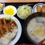 台湾料理 金龍閣 - 豚角煮丼定食・１，０９０円