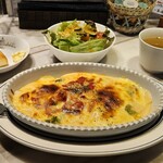 Il C H A N T I Tyerie - 週替わりドリアランチ1,000円
                /パン、サラダ、スープ、ドリンク付き/小海老とブロッコリーのトマトクリームドリア