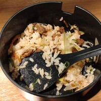 焼肉 にくなべ屋 神戸びいどろ 北野坂店 - 