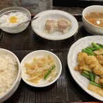 梅蘭 - 選べる定食セット イカとニンニクの芽炒め（税込 1,100円）