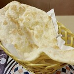 ダリ - ナン。薄め。そとはサクッ、なかはもちっ
