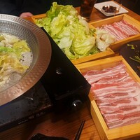 しゃぶしゃぶ・創作料理居酒屋 豚吟 栄店 -  しゃぶしゃぶ・創作料理居酒屋 豚吟 栄店 -