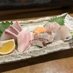 炉ばた焼鳥本陣 - 料理写真: